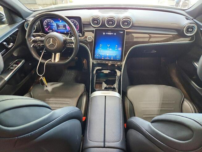 Mercedes C 300 4Matic / pakiet AMG / niski przebieg