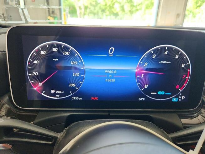 Mercedes C 300 4Matic / pakiet AMG / niski przebieg