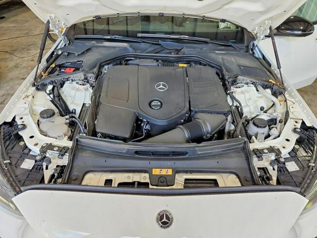 Mercedes C 300 4Matic / pakiet AMG / niski przebieg