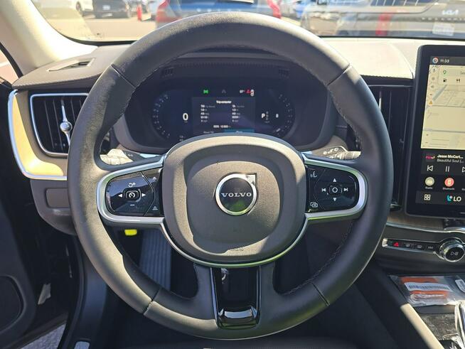 Volvo XC 60 Najwyższa wersja wyposażenia ULTRA / AWD / B5