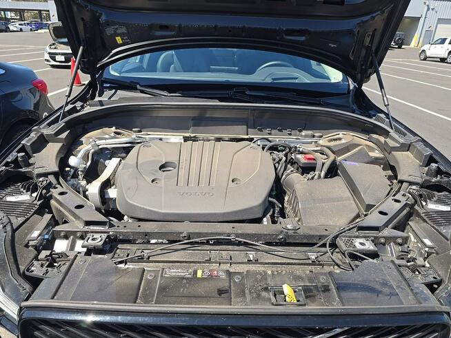 Volvo XC 60 Najwyższa wersja wyposażenia ULTRA / AWD / B5