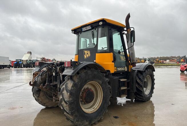 Ciągnik rolniczy JCB Fastrac 3200 4x4 2006