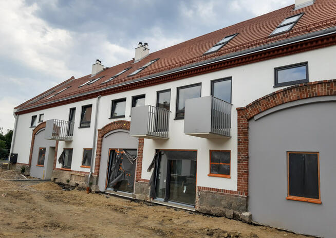 Piękny lokal/studio/mieszk.w folwarcznej zabudowie