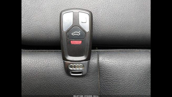 Audi A4 PREMIUM PLUS / S-Line / Quattro