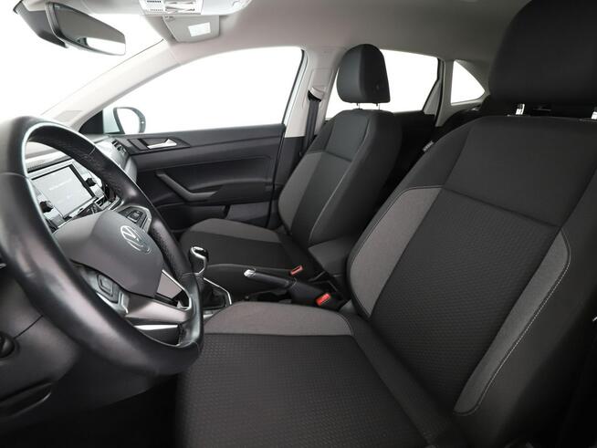 Volkswagen Taigo klima auto virtual cocpit grzane fotele czujniki parkowania