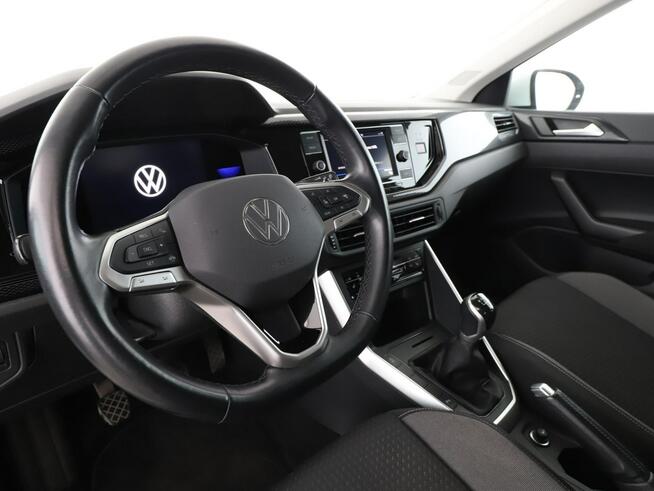 Volkswagen Taigo klima auto virtual cocpit grzane fotele czujniki parkowania