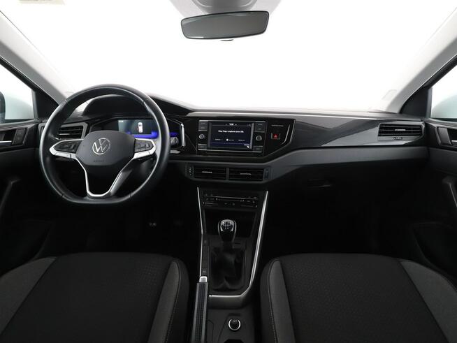 Volkswagen Taigo klima auto virtual cocpit grzane fotele czujniki parkowania