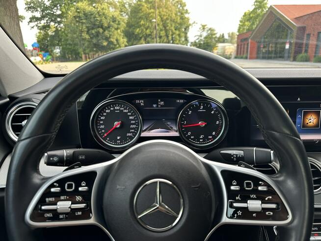 Mercedes E 220 E220d 2018r 2.0 Diesel 194KM Automat Kamera Navi Led Niski przebieg