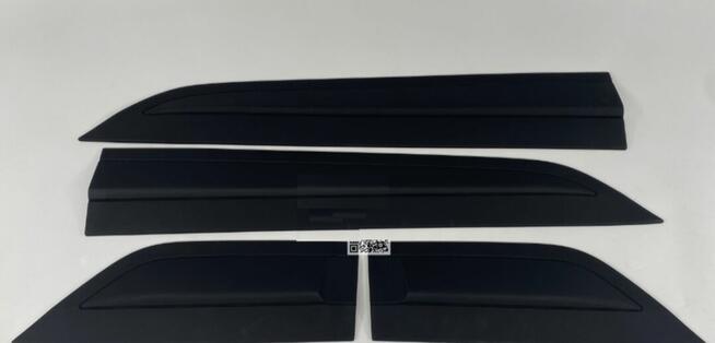 LISTWY BOCZNE SUZUKI VITARA 2015-2025 990E0-54P07