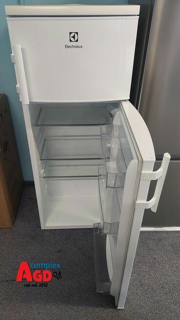Lodówka Electrolux EJ2302AOW2 z górnym zamrażalnikiem Dowóz