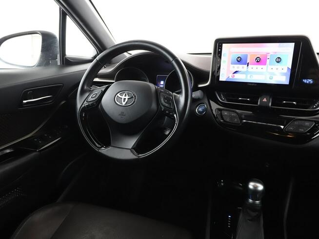 Toyota C-HR navi kamera półskóra grzane fotele ACC BiLED asystent parkowania