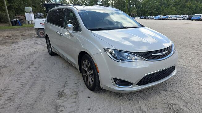 Chrysler Pacifica