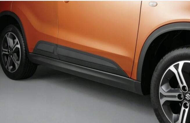 LISTWY BOCZNE SUZUKI VITARA 2015-2025 990E0-54P07