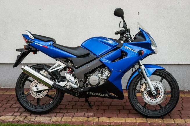 Honda CBR 125 2005 JAK NOW IDEALNA Raty Transport Największy Wybór Moto 125 YZF