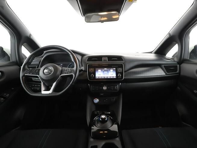 Nissan Leaf EV kamera tempomat niski przebieg navi automat