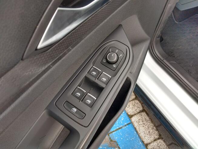 Volkswagen Golf GTI 2.0 TSI 245KM acc led app conect kamera ambient head up fv23%