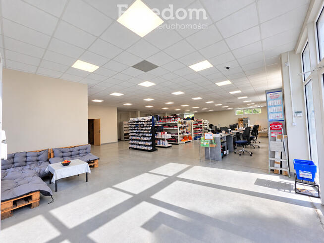 Dom 120 m² + budynek usługowy ok. 300 m²