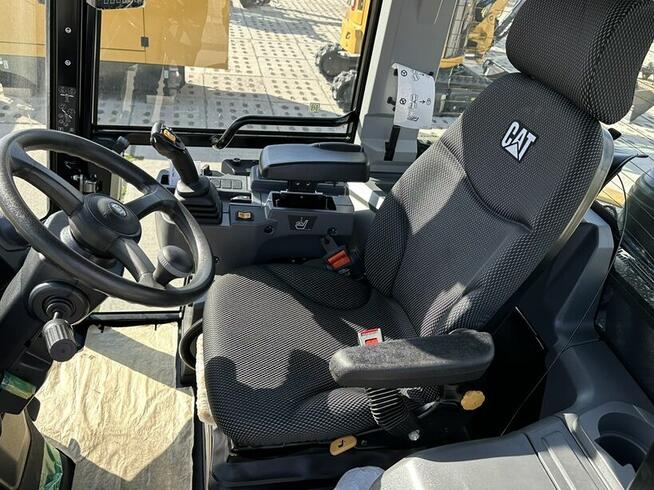 FABRYCZNIE NOWA ŁADOWARKA CAT 906