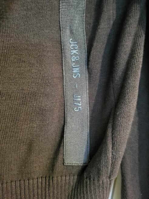 Kurtka(L) Jack & Jones, koloru brązowego. Stan BDB.