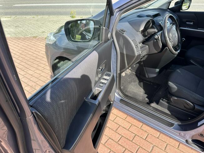 Mazda 5 1,8 benzyna, klimatronik,7 miejsc ,podgrz. fotele, isofix,ciemne szyby
