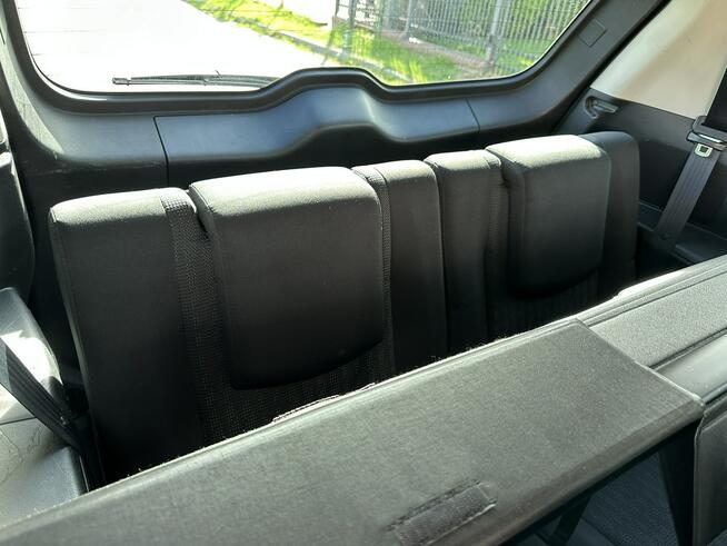 Mazda 5 1,8 benzyna, klimatronik,7 miejsc ,podgrz. fotele, isofix,ciemne szyby