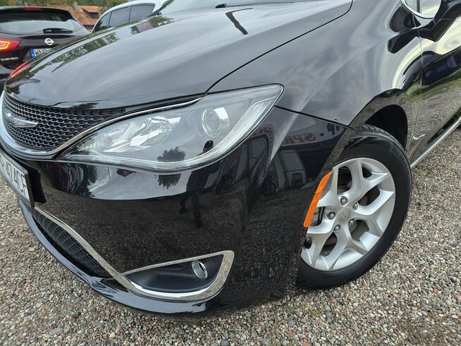 Chrysler Pacifica 3.6 V6 291 KM Xenon Skóry Navi Panorama PDC Kamera Limited $$$