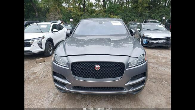 Jaguar F-PACE Bogata wersja wyposażenia / AWD / niski przebieg