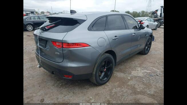 Jaguar F-PACE Bogata wersja wyposażenia / AWD / niski przebieg