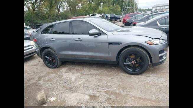 Jaguar F-PACE Bogata wersja wyposażenia / AWD / niski przebieg