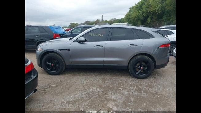 Jaguar F-PACE Bogata wersja wyposażenia / AWD / niski przebieg