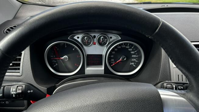 Ford Kuga Tylko 151 tyś km, zarejestrowany w Polsce