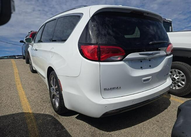 Chrysler Pacifica LIMITED / Benzyna / niski przebieg