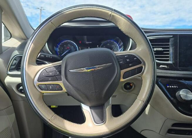 Chrysler Pacifica LIMITED / Benzyna / niski przebieg