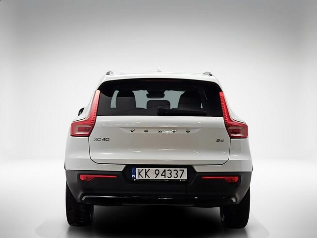 Volvo XC 40 B4 Plus Dark aut ! Z Polskiego Salonu ! Faktura VAT !