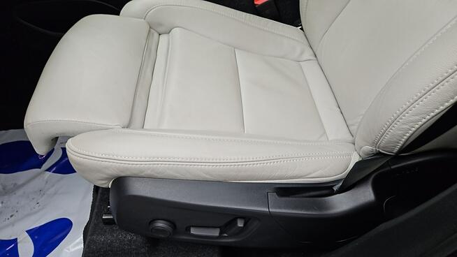 Volvo XC 40 B4 Plus Dark aut ! Z Polskiego Salonu ! Faktura VAT !