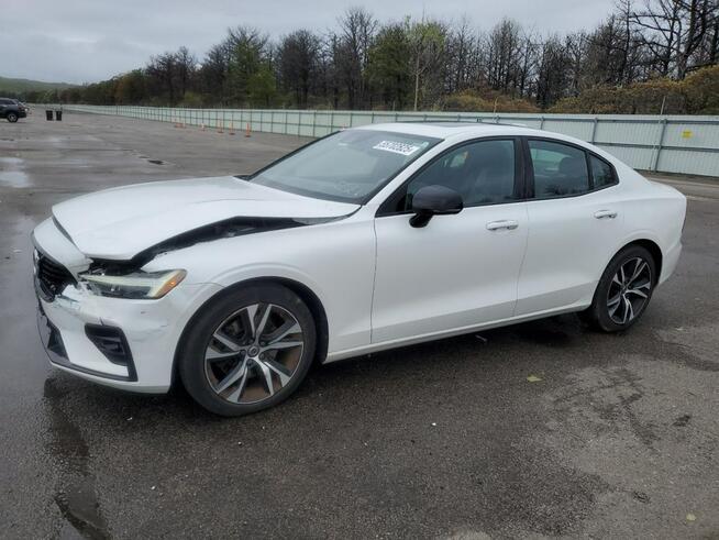 Volvo S60 R-DESIGN / AWD / T5 / niski przebieg