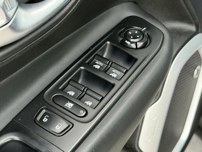 Jeep Renegade 1.6 / 120KM Nawigacja Kamera Panorama Skóra Czujniki Martwego Pola