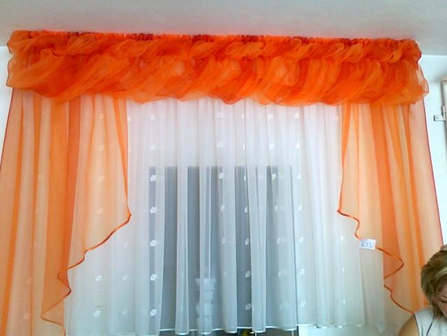 SKLEP PERS PRZENIESIONY UL.Moniuszki 13 /Mickiewicza