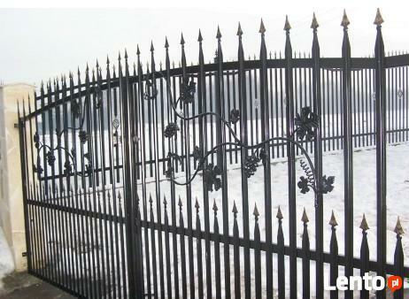 ogroszenie bramy sztachety ogrodzenia barierki tralki auto