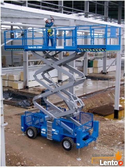 Wynajmowanie samojezdnych podestów ruchomych