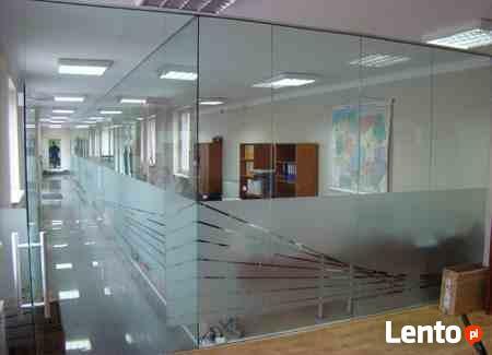 Ścianki Szklane z folią inteligentną na pilota