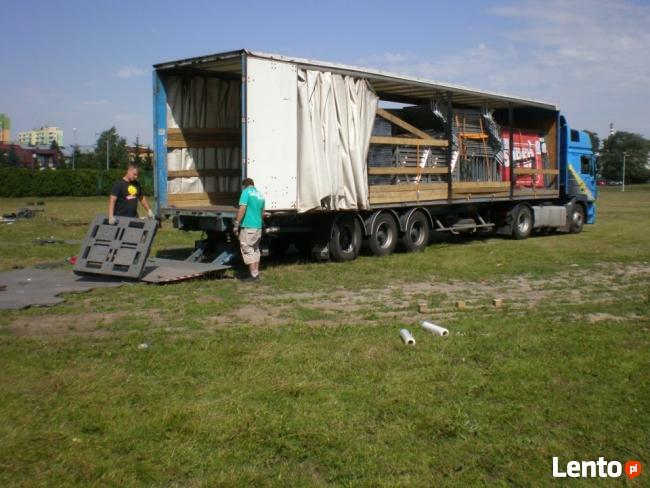 Transport (usługi transportowe) Warszawa auta (tir) z windą.