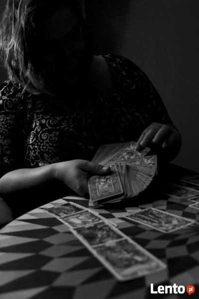 Tarot, dobra wróżka, gabinet, wróżba z kart tarota, Jaroty