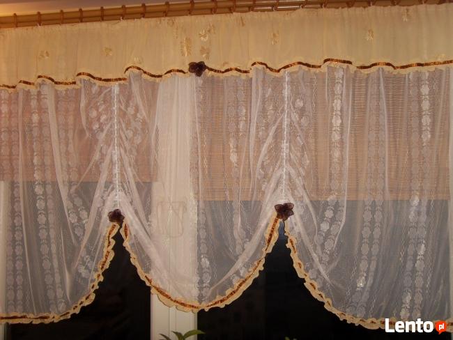 FIRANKA BIAŁA, ŻAKARDOWA, Z ŻÓŁTĄ FALBANĄ =WROCŁAW=