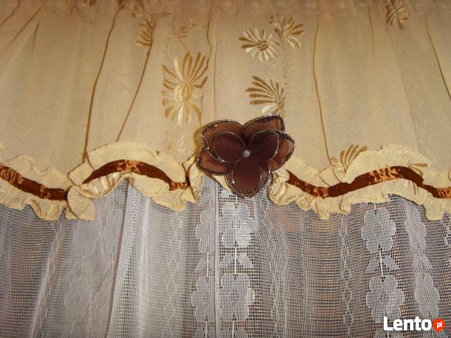 FIRANKA BIAŁA, ŻAKARDOWA, Z ŻÓŁTĄ FALBANĄ =WROCŁAW=