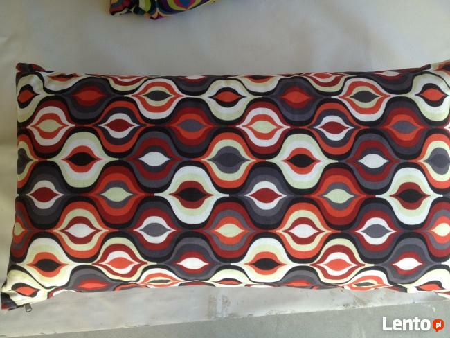 Hit sezonu - kolorowe poduszki dekoracyjne