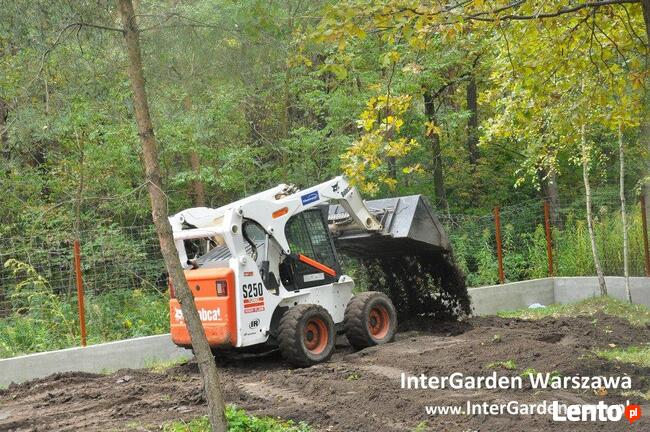 Wynajem - Usługi minikoparka z młotem wyburzeniowym wykopy