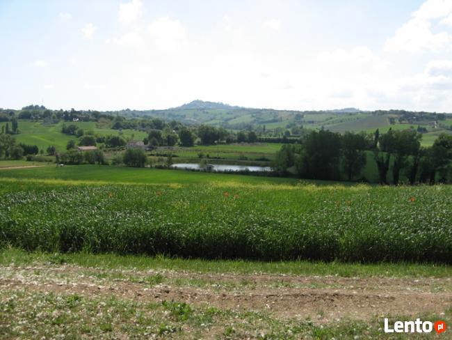 We Włoszech, w pobliżu morza Cattolica z kompleksem mieszkan