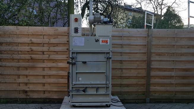 BELOWNICA Pionowa PRASA MAKULATURY Foli Odpadów Hydrauliczna