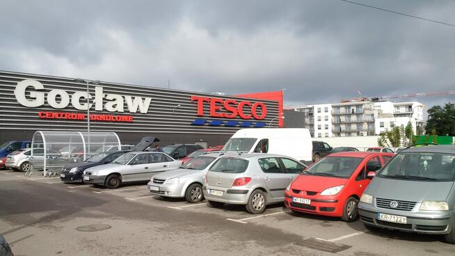 Lokal usługowy nad prywatną placówką medyczną